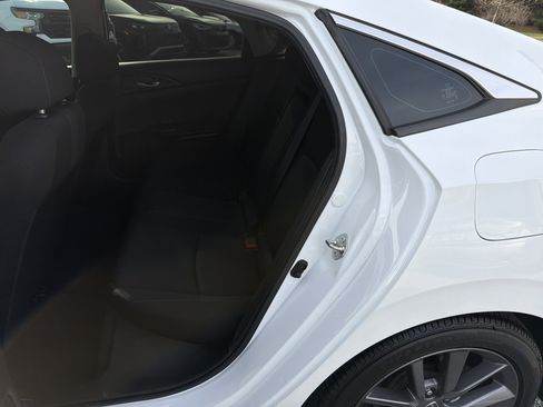 Used 2020 Honda Civic EX image 17