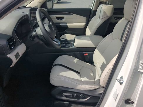 New 2026 Honda Pilot Touring S image 14