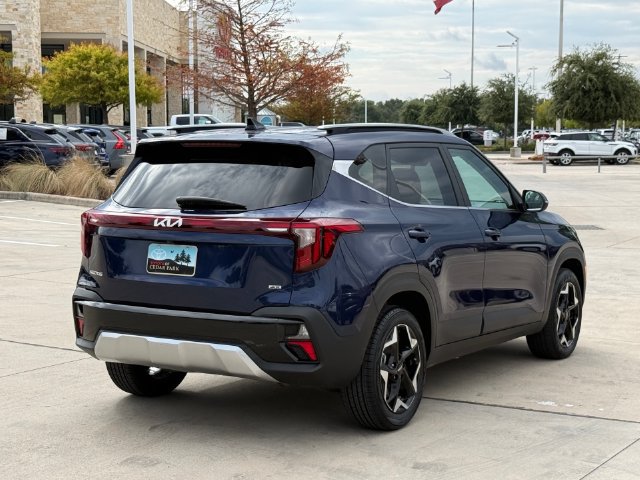 Used 2024 Kia Seltos EX AWD/4WD image 5