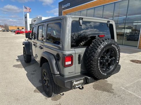 Used 2021 Jeep Wrangler Unlimited Willys image 8