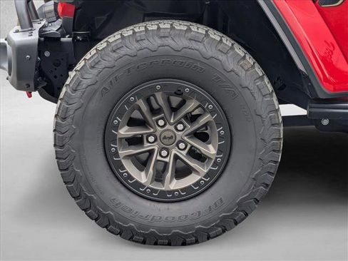 Used 2024 Jeep Wrangler Unlimited Rubicon 392 image 16