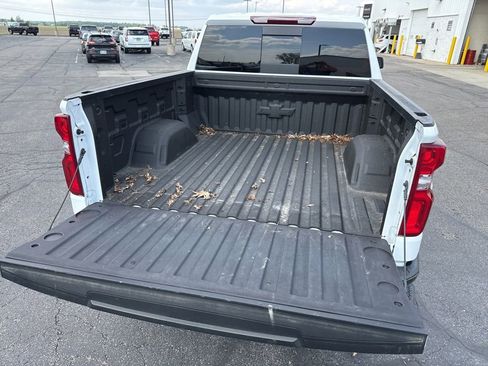Used 2024 Chevrolet Silverado 1500 LT Trail Boss w/ Convenience Package II AWD/4WD image 8