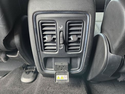 Used 2021 Jeep Grand Cherokee Freedom Edition RWD image 27