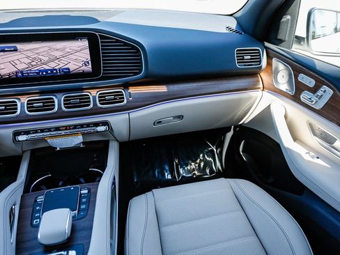 New 2026 Mercedes-Benz GLE 580 4MATIC image 15