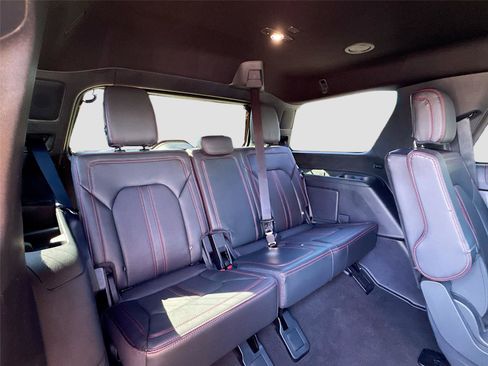 Used 2024 Ford Expedition Limited image 27