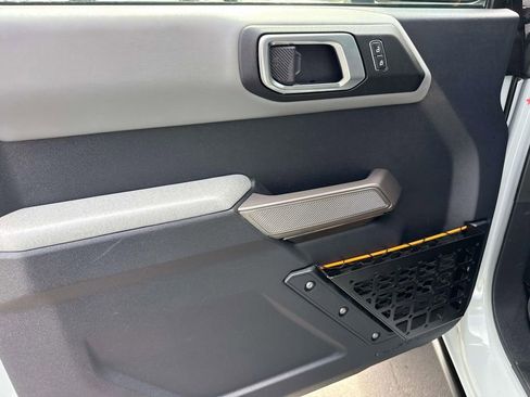 Used 2022 Ford Bronco Badlands image 19