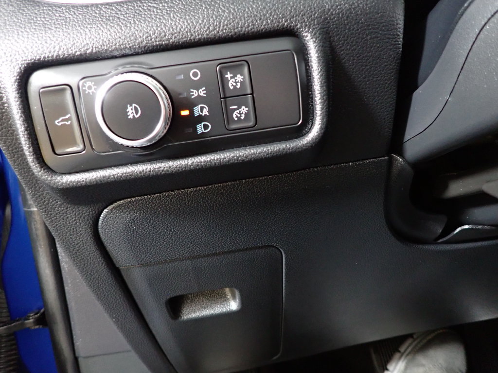 Used 2020 Ford Explorer XLT w/ Equipment Group 202A AWD/4WD image 22