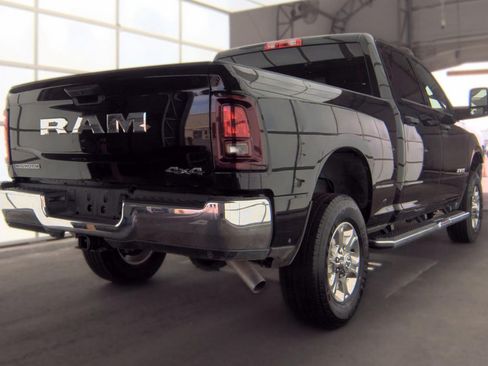 Used 2025 RAM 2500 Big Horn AWD/4WD image 5