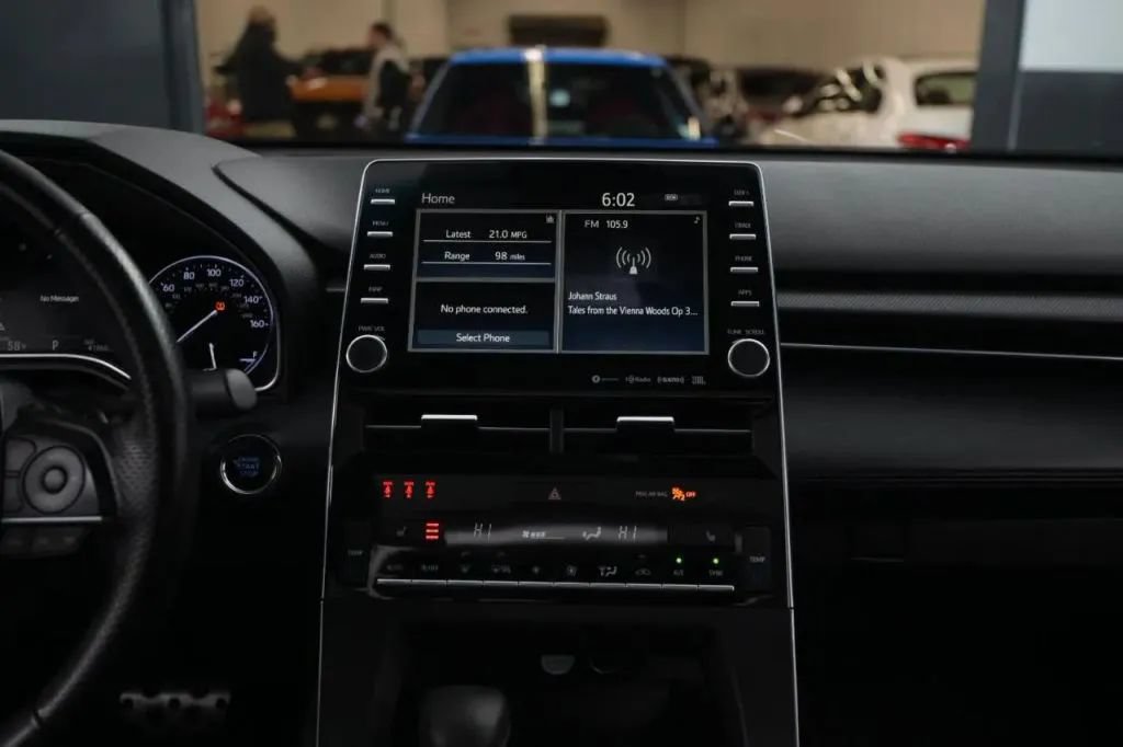 Used 2019 Toyota Avalon XSE w/ All Weather Liner Package FWD image 23