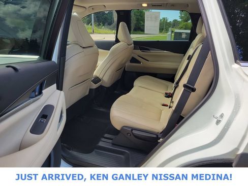 Used 2023 INFINITI QX60 Luxe w/ Vision Package AWD/4WD image 16
