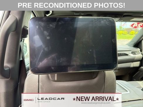 Used 2024 GMC Yukon XL Denali w/ Denali Reserve Package AWD/4WD image 25