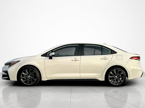 Certified 2025 Toyota Corolla SE image 2