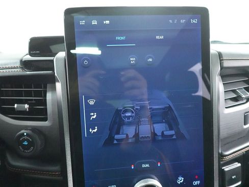 Certified 2023 Ford Expedition Max Platinum image 17