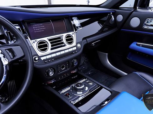 Used 2019 Rolls-Royce Dawn RWD image 82