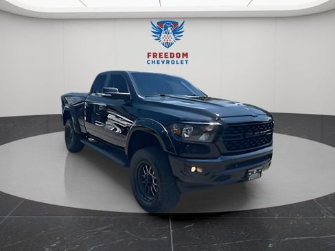 Used 2022 RAM 1500 Big Horn w/ Night Edition AWD/4WD image 8