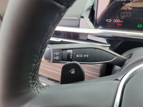 New 2025 GMC Sierra EV Denali image 18