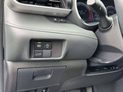Used 2025 Toyota Highlander XSE AWD/4WD image 10