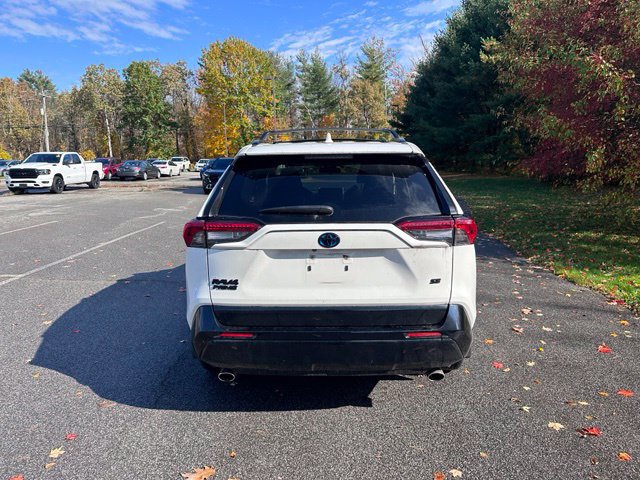 Used 2023 Toyota RAV4 SE w/ Weather & Moonroof Package AWD/4WD image 4