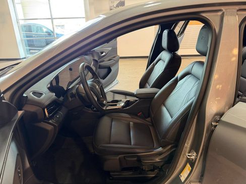 Used 2025 Buick Envista Sport Touring FWD image 25