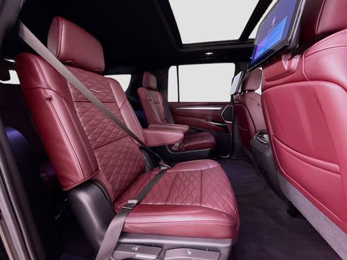 Used 2025 Cadillac Escalade ESV Sport w/ Touring Package AWD/4WD image 30