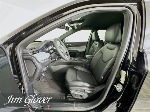 New 2026 Jeep Compass Latitude image 27