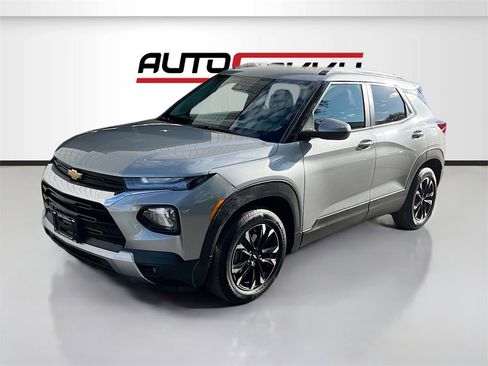 Used 2023 Chevrolet TrailBlazer LT w/ Convenience Package image 3