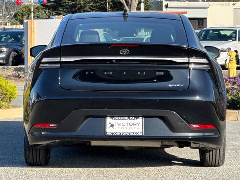 New 2026 Toyota Prius Plug-In Hybrid FWD image 5