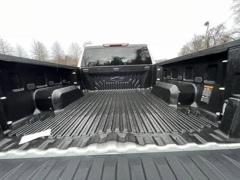 Certified 2024 Chevrolet Silverado 1500 Custom image 19