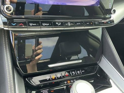 Used 2024 Jeep Wagoneer Series II image 22