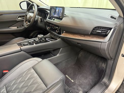 Used 2026 Nissan Rogue Platinum w/ Platinum Premium Package AWD/4WD image 26
