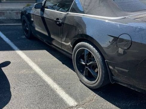 Used 2014 Ford Mustang GT Premium w/ Electronics Package RWD image 2