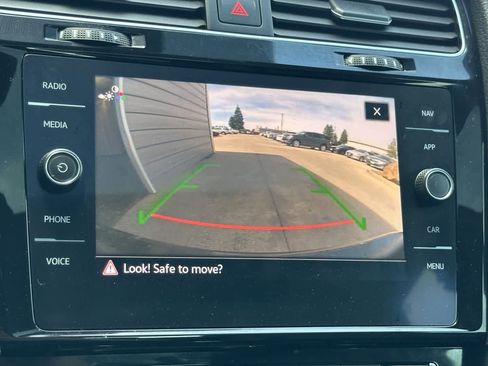 Used 2021 Volkswagen GTI SE image 22