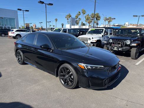 Used 2025 Honda Civic Sport image 3