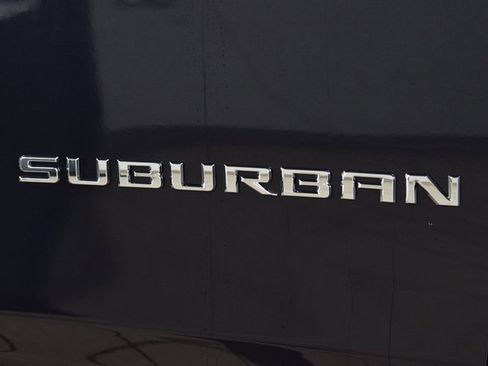 New 2025 Chevrolet Suburban Premier image 17