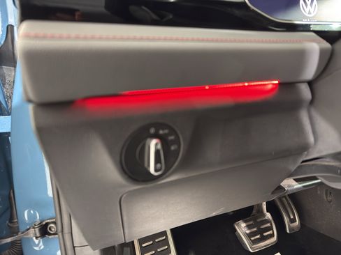 Used 2025 Volkswagen Jetta GLI Autobahn image 18