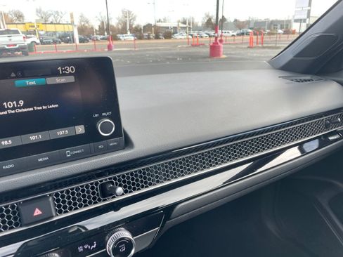 Used 2025 Honda Civic Sport image 33