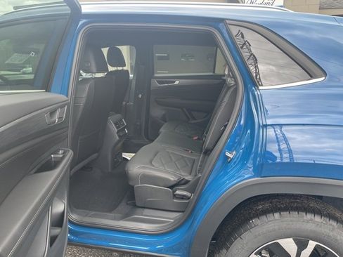 New 2025 Volkswagen Atlas Cross Sport SE image 10