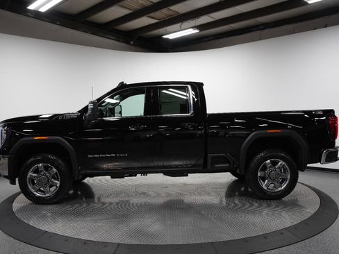 New 2025 GMC Sierra 2500 SLE w/ SLE Value Package; image 5