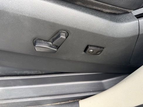 Used 2020 Dodge Grand Caravan SXT FWD image 20