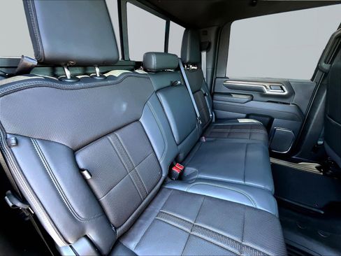 Used 2024 Chevrolet Silverado 2500 High Country w/ High Country Premium Package AWD/4WD image 23