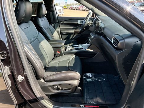 Used 2020 Ford Explorer ST image 25