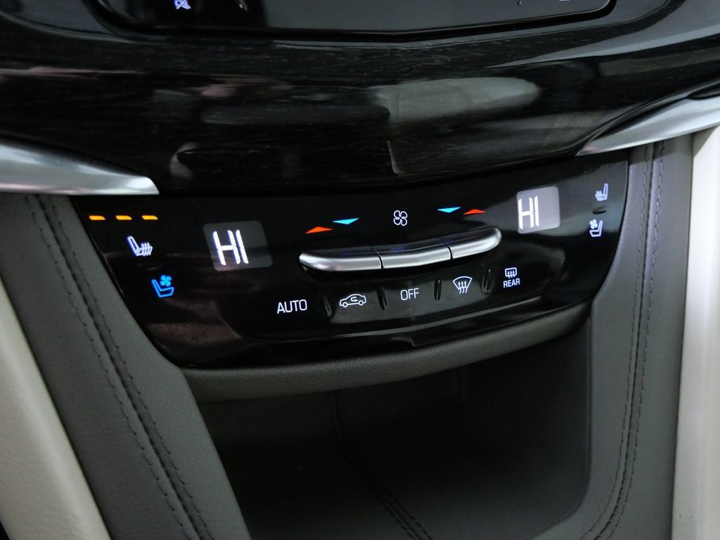 Used 2023 Cadillac XT6 Premium Luxury AWD/4WD image 28