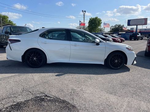 Used 2021 Toyota Camry XSE image 4