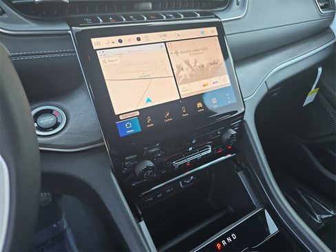 New 2025 Jeep Grand Cherokee Limited image 21