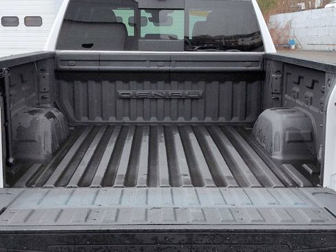 Used 2023 Jeep Grand Cherokee Limited w/ Black Appearance Package image 23