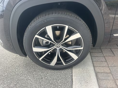 New 2026 Volkswagen Atlas Cross Sport SEL Premium R-Line image 10