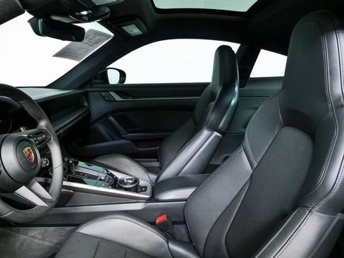 Certified 2024 Porsche 911 Carrera RWD image 5