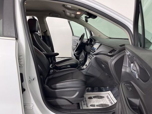 Used 2019 Buick Encore Preferred image 37