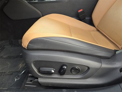 Used 2022 Lexus ES 300h 300h w/ Premium Package image 25