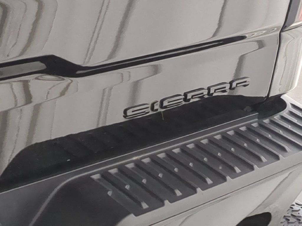 Used 2025 GMC Sierra 1500 Denali Ultimate AWD/4WD image 16
